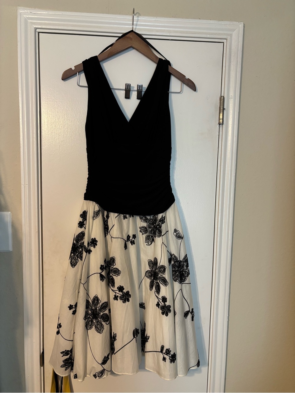 Dress Barn Black Bodice Ivory Floral Midi Dress with Appliqué